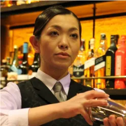 髙野 ともえ 氏